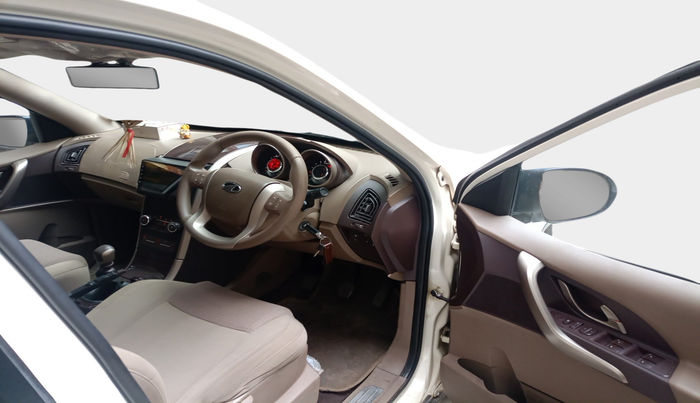 2014 Mahindra XUV500 W6, Diesel, Manual, 44,776 km, interior