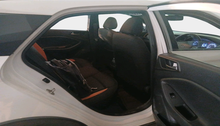 2017 Hyundai i20 Active 1.2 S, Petrol, Manual, 29,702 km, interior