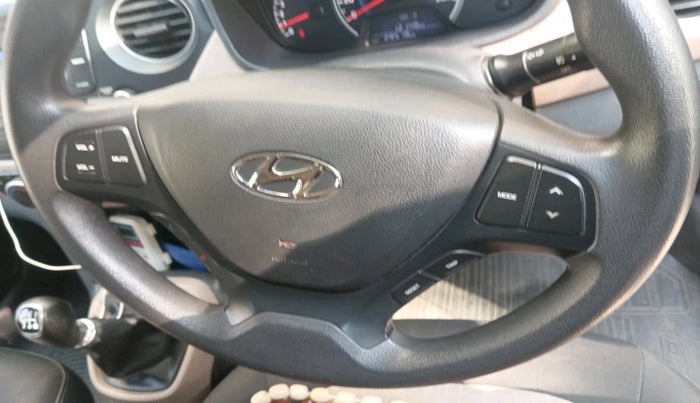 2016 Hyundai Grand i10 SPORTZ 1.2 KAPPA VTVT, Petrol, Manual, 29,520 km, interior