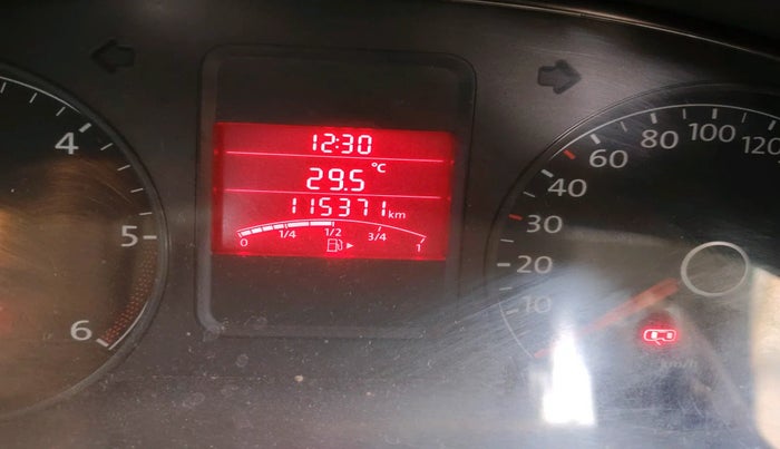 2012 Volkswagen Vento HIGHLINE DIESEL 1.6, Diesel, Manual, 1,15,371 km, interior