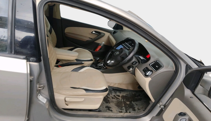 2012 Volkswagen Vento HIGHLINE DIESEL 1.6, Diesel, Manual, 1,15,371 km, interior