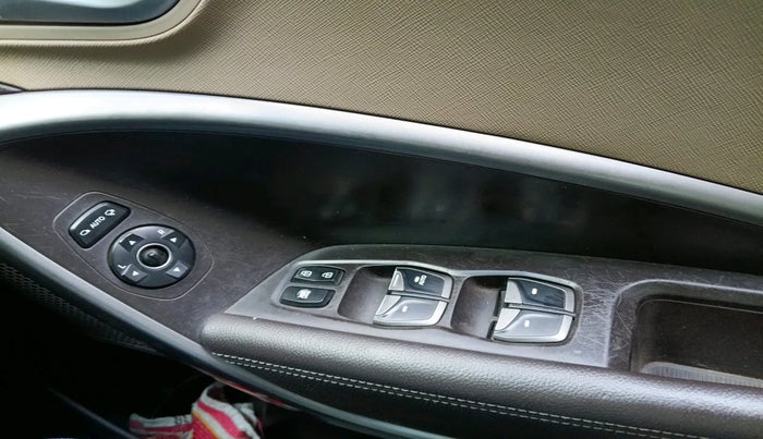 2014 Hyundai Santa Fe 4 WD AT, Diesel, Automatic, 88,920 km, interior