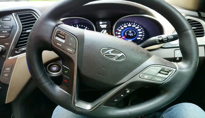 2014 Hyundai Santa Fe 4 WD AT, Diesel, Automatic, 88,920 km, interior