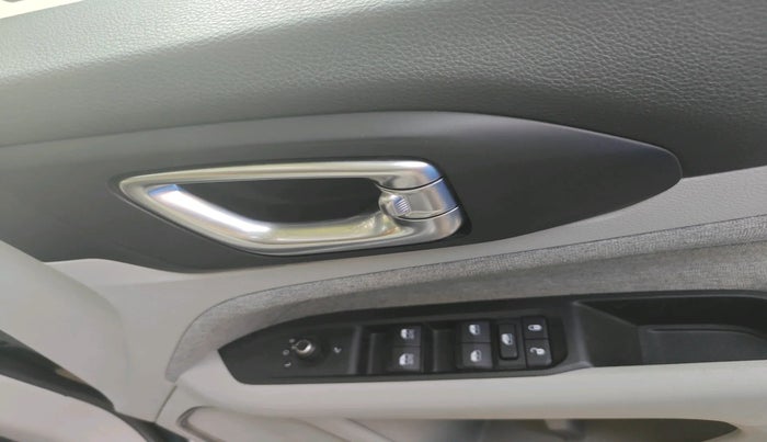 2022 Jeep Compass LONGITUDE (O) 1.4 PETROL DCT, Petrol, Automatic, 27,207 km, interior