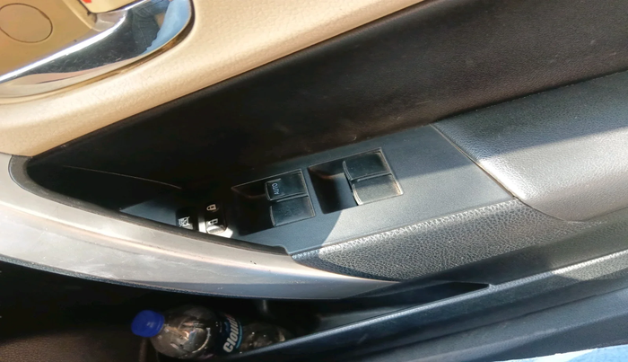 2017 Toyota Corolla Altis GL PETROL, Petrol, Manual, 67,529 km, interior