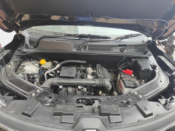 2024 Renault Kiger RXZ AMT, Petrol, Automatic, 2,750 km, exterior
