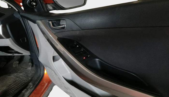 2019 Tata NEXON XZ PLUS PETROL, Petrol, Manual, 44,609 km, interior