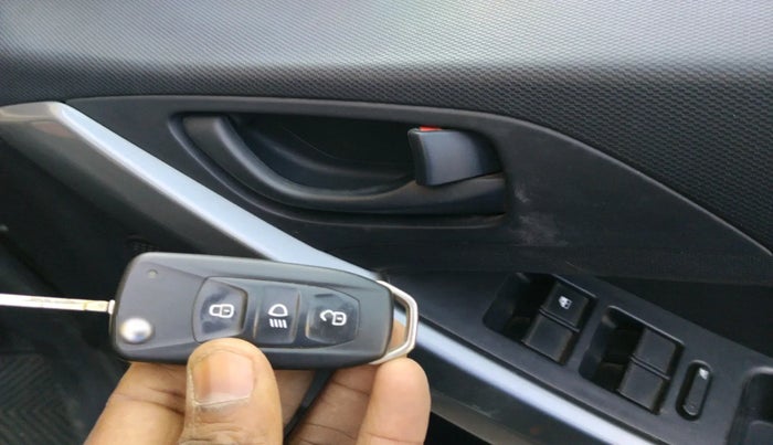 2020 Tata NEXON XM PETROL, Petrol, Manual, 13,466 km, interior