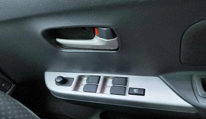 2012 Maruti Wagon R 1.0 VXI, Petrol, Manual, 82,037 km, interior