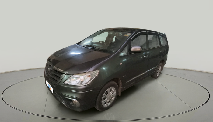 2015 Toyota Innova 2.5 GX 8 STR, Diesel, Manual, 2,15,000 km, exterior
