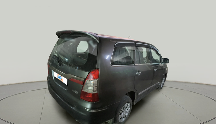 2015 Toyota Innova 2.5 GX 8 STR, Diesel, Manual, 2,15,000 km, exterior