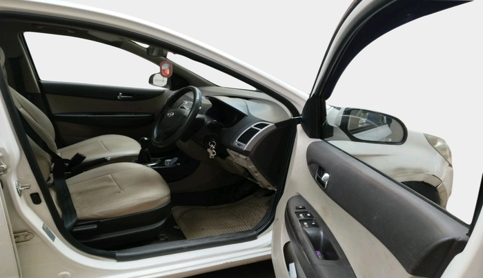 2012 Hyundai i20 MAGNA 1.2, Petrol, Manual, 64,967 km, interior