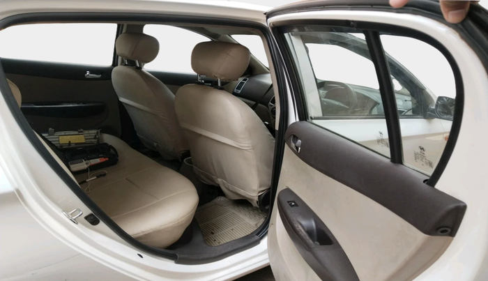 2012 Hyundai i20 MAGNA 1.2, Petrol, Manual, 64,967 km, interior