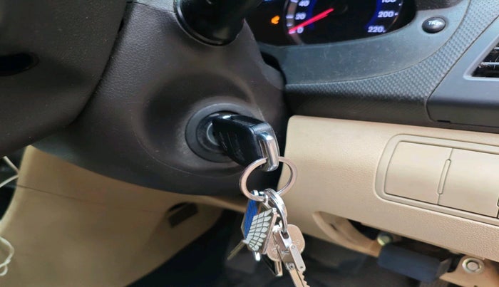 2014 Hyundai Verna FLUIDIC 1.6 VTVT SX AT, Petrol, Automatic, 62,230 km, interior