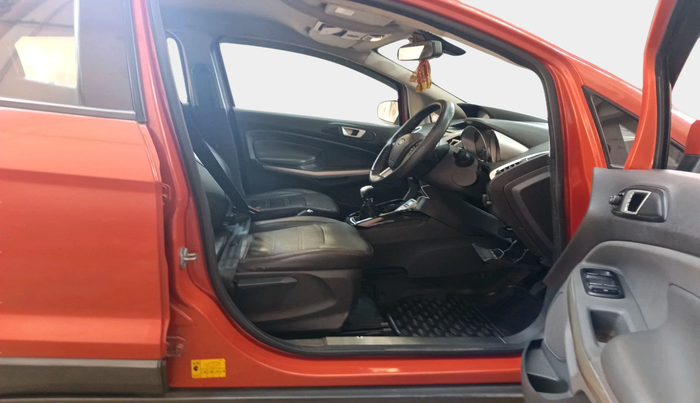 2017 Ford Ecosport TITANIUM 1.5L DIESEL, Diesel, Manual, 1,58,933 km, interior