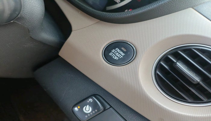 2014 Hyundai Grand i10 SPORTZ 1.2 KAPPA VTVT, Petrol, Manual, 52,738 km, interior