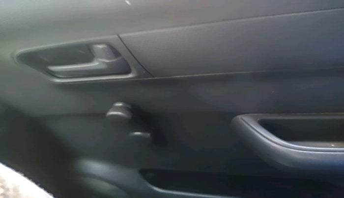 2011 Maruti Swift Dzire LXI, Petrol, Manual, 1,04,712 km, interior