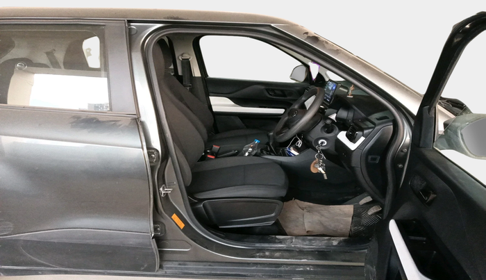 2024 Tata PUNCH PURE MT, Petrol, Manual, 2,723 km, interior