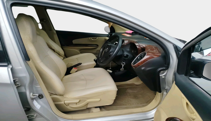 2014 Honda Mobilio 1.5L I-VTEC V, Petrol, Manual, 56,163 km, interior