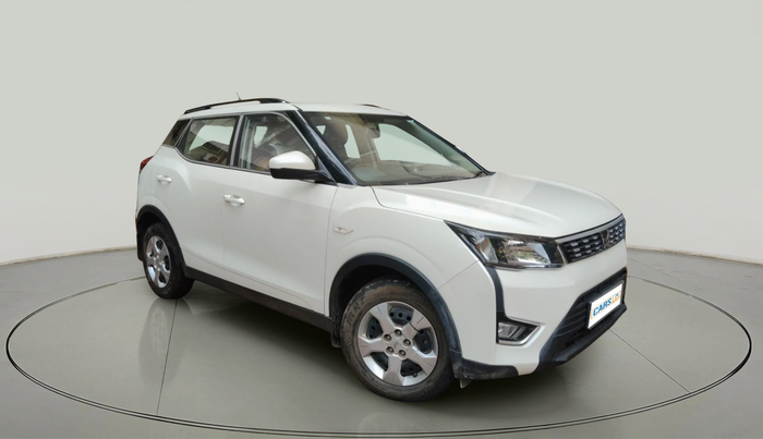 2023 Mahindra XUV300 W6 1.2 PETROL AMT, Petrol, Automatic, 22,655 km, exterior
