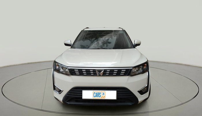 2023 Mahindra XUV300 W6 1.2 PETROL AMT, Petrol, Automatic, 22,655 km, exterior