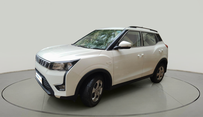 2023 Mahindra XUV300 W6 1.2 PETROL AMT, Petrol, Automatic, 22,655 km, exterior