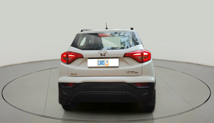 2023 Mahindra XUV300 W6 1.2 PETROL AMT, Petrol, Automatic, 22,655 km, exterior