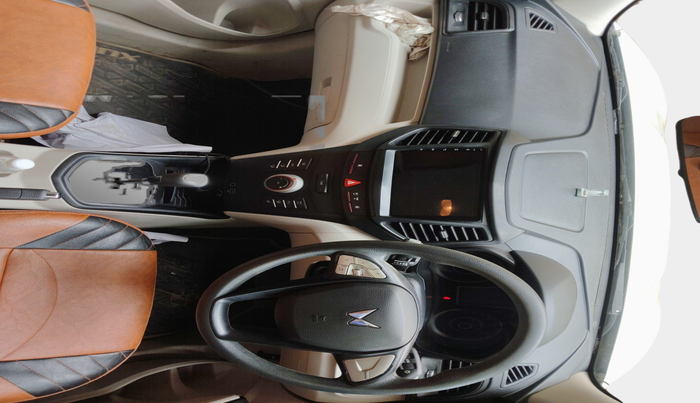 2023 Mahindra XUV300 W6 1.2 PETROL AMT, Petrol, Automatic, 22,655 km, interior