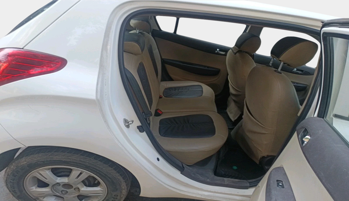 2011 Hyundai i20 ASTA 1.2, Petrol, Manual, 43,680 km, interior