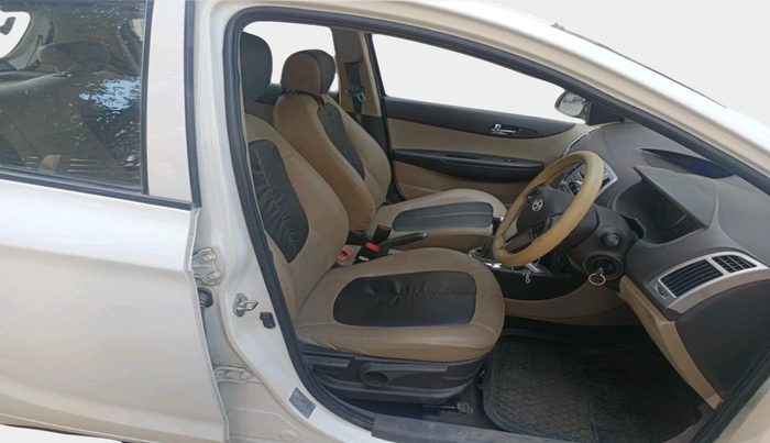 2011 Hyundai i20 ASTA 1.2, Petrol, Manual, 43,680 km, interior