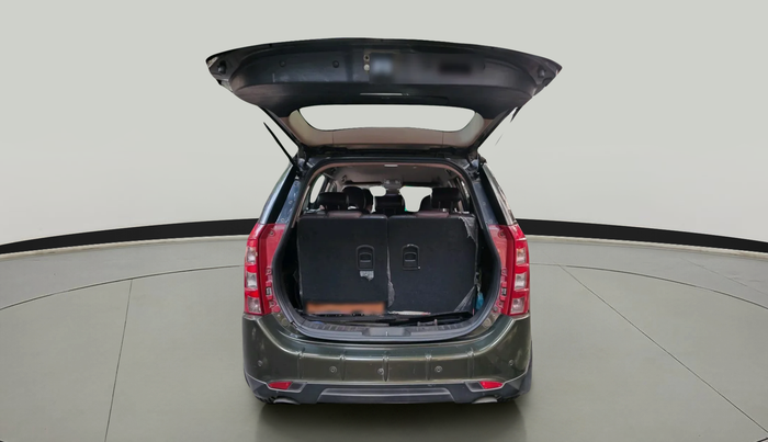 2012 Mahindra XUV500 W8, Diesel, Manual, 1,02,945 km, exterior