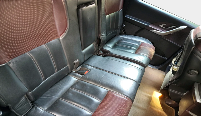 2012 Mahindra XUV500 W8, Diesel, Manual, 1,02,945 km, interior