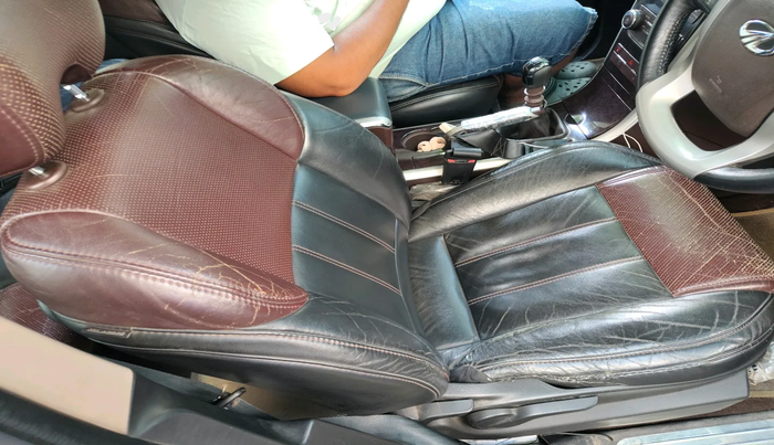 2012 Mahindra XUV500 W8, Diesel, Manual, 1,02,945 km, interior