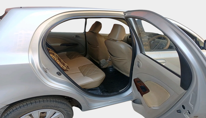 2013 Toyota Etios Liva G, Petrol, Manual, 68,111 km, interior