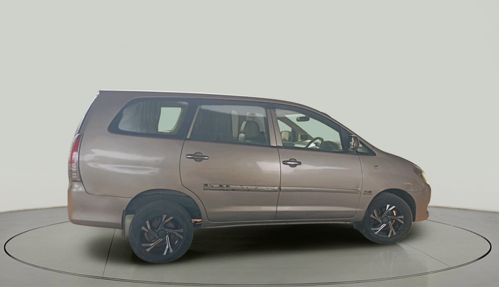 2011 Toyota Innova 2.5 G4 8 STR, Diesel, Manual, 1,57,827 km, exterior