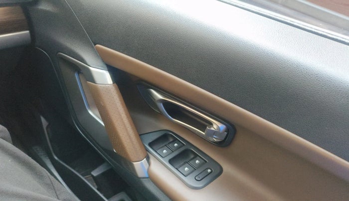 2020 Tata Harrier XZA 2.0L DUAL TONE, Diesel, Automatic, 96,500 km, interior