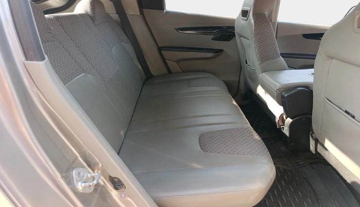 2017 Mahindra Kuv100 K4 6 STR, Petrol, Manual, 59,307 km, interior