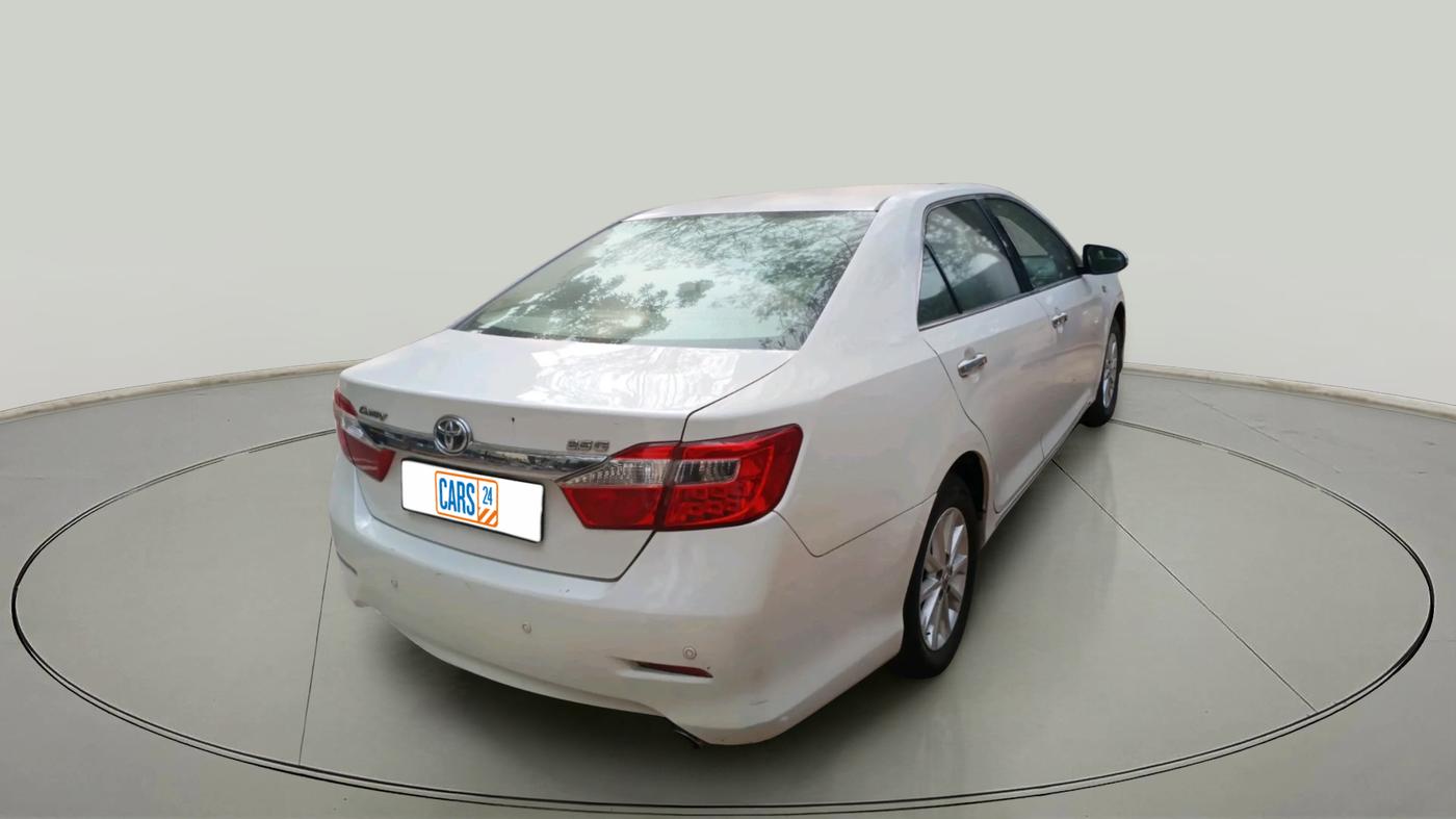 2014 Toyota Camry 2.5L AT, Petrol, Automatic, 1,24,653 km, exterior