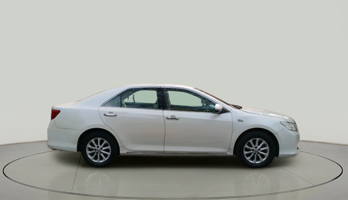 2014 Toyota Camry 2.5L AT, Petrol, Automatic, 1,24,622 km, exterior