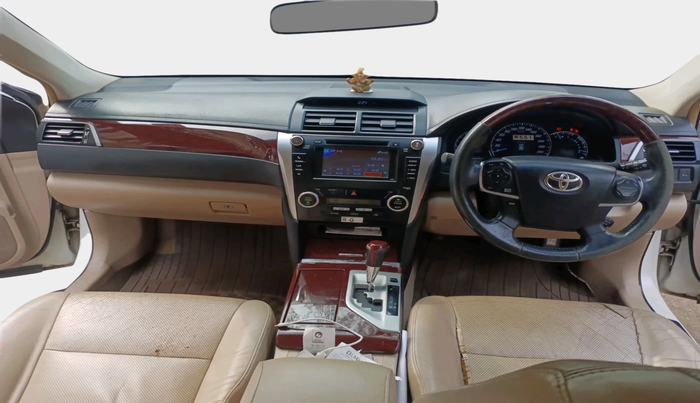 2014 Toyota Camry 2.5L AT, Petrol, Automatic, 1,24,622 km, interior