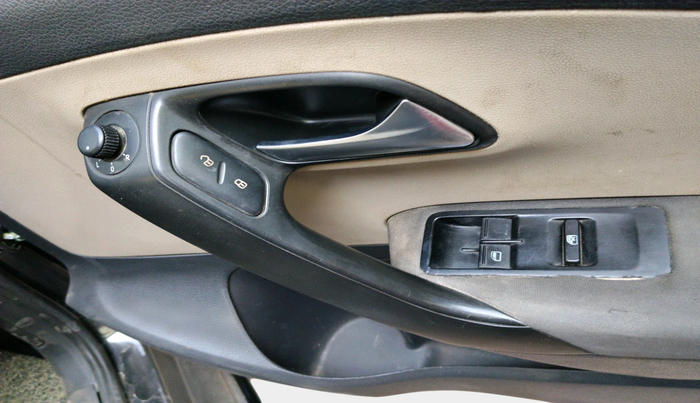 2012 Volkswagen Polo HIGHLINE1.2L, Petrol, Manual, 41,683 km, interior