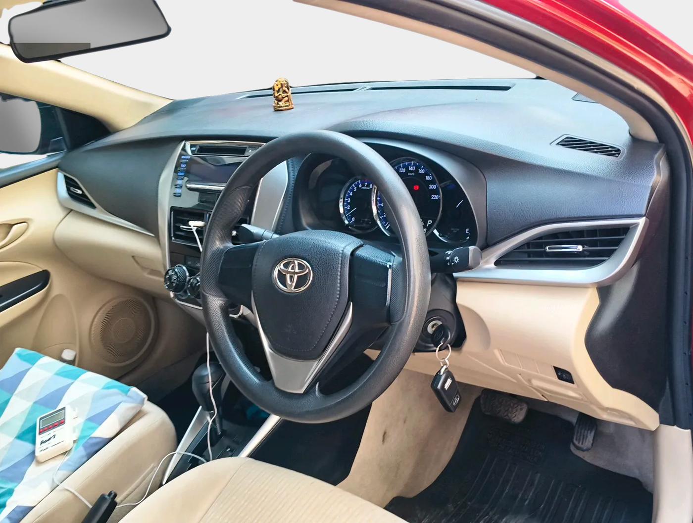 2018 Toyota YARIS J CVT, Petrol, Automatic, 1,08,784 km, interior