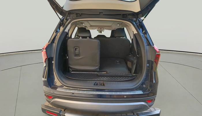 2023 Mahindra XUV700 AX 7 D AT 7 STR, Diesel, Automatic, 13,160 km, exterior