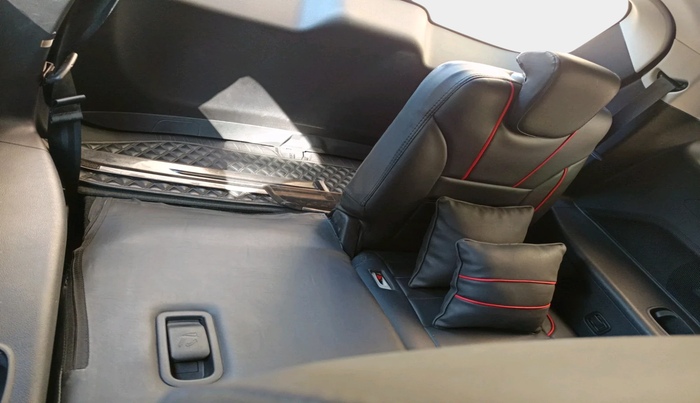 2023 Mahindra XUV700 AX 7 D AT 7 STR, Diesel, Automatic, 13,160 km, interior