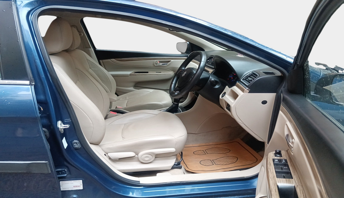 2019 Maruti Ciaz ALPHA  AT 1.5 SHVS PETROL, Petrol, Automatic, 28,205 km, interior