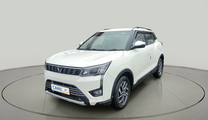 2023 Mahindra XUV300 W8 (O) 1.5 DIESEL, Diesel, Manual, 30,953 km, exterior