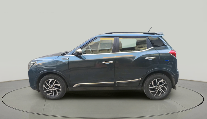 2022 Mahindra XUV300 W8 (O) 1.5 DIESEL AMT, Diesel, Automatic, 82,718 km, exterior
