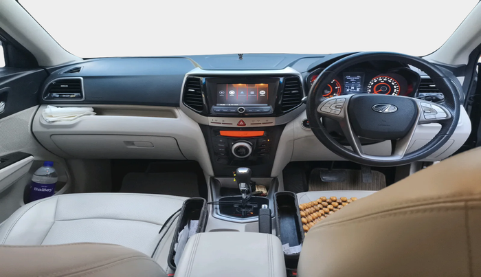 2022 Mahindra XUV300 W8 (O) 1.5 DIESEL AMT, Diesel, Automatic, 82,718 km, interior