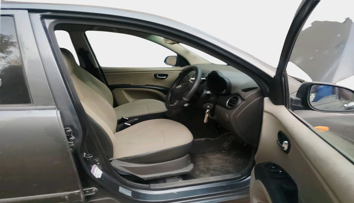 2011 Hyundai i10 SPORTZ 1.2 AT, Petrol, Automatic, 41,353 km, interior