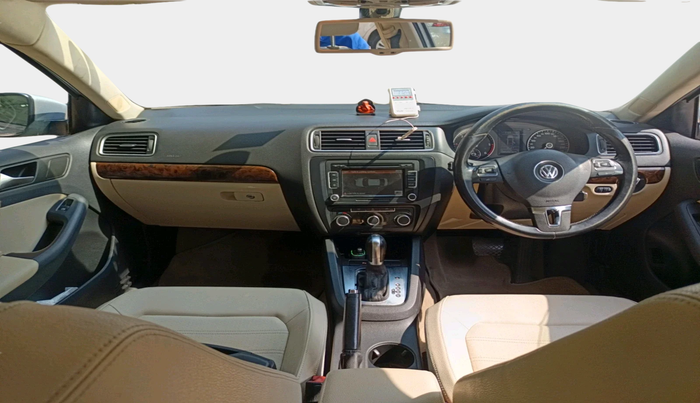 2011 Volkswagen Jetta HIGHLINE TDI AT, Diesel, Automatic, 1,08,573 km, interior